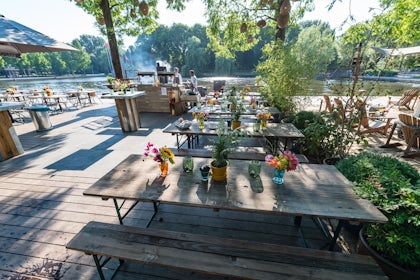 The Jetty Bar 10
