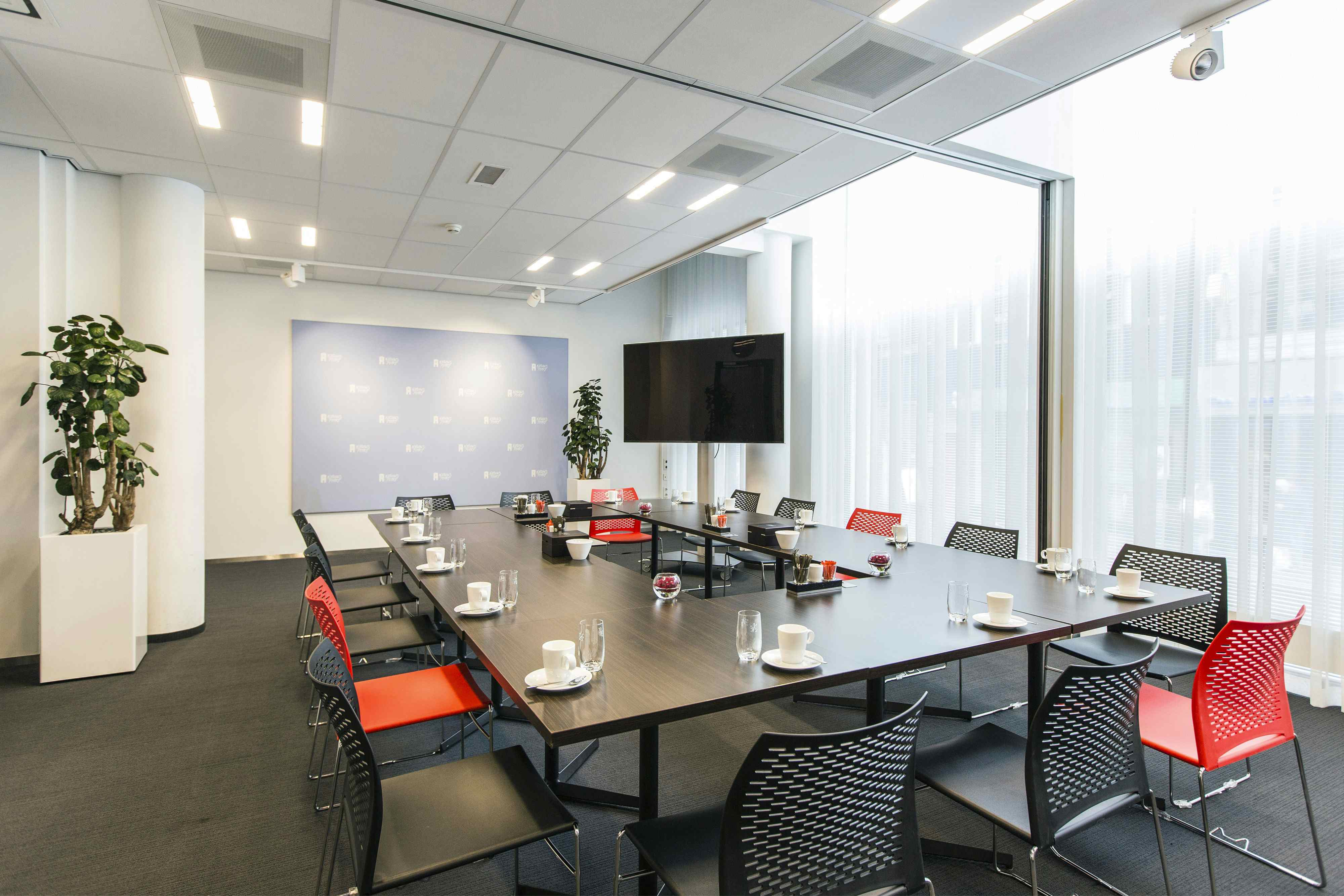 Van der Poelzaal 1 & 2 3