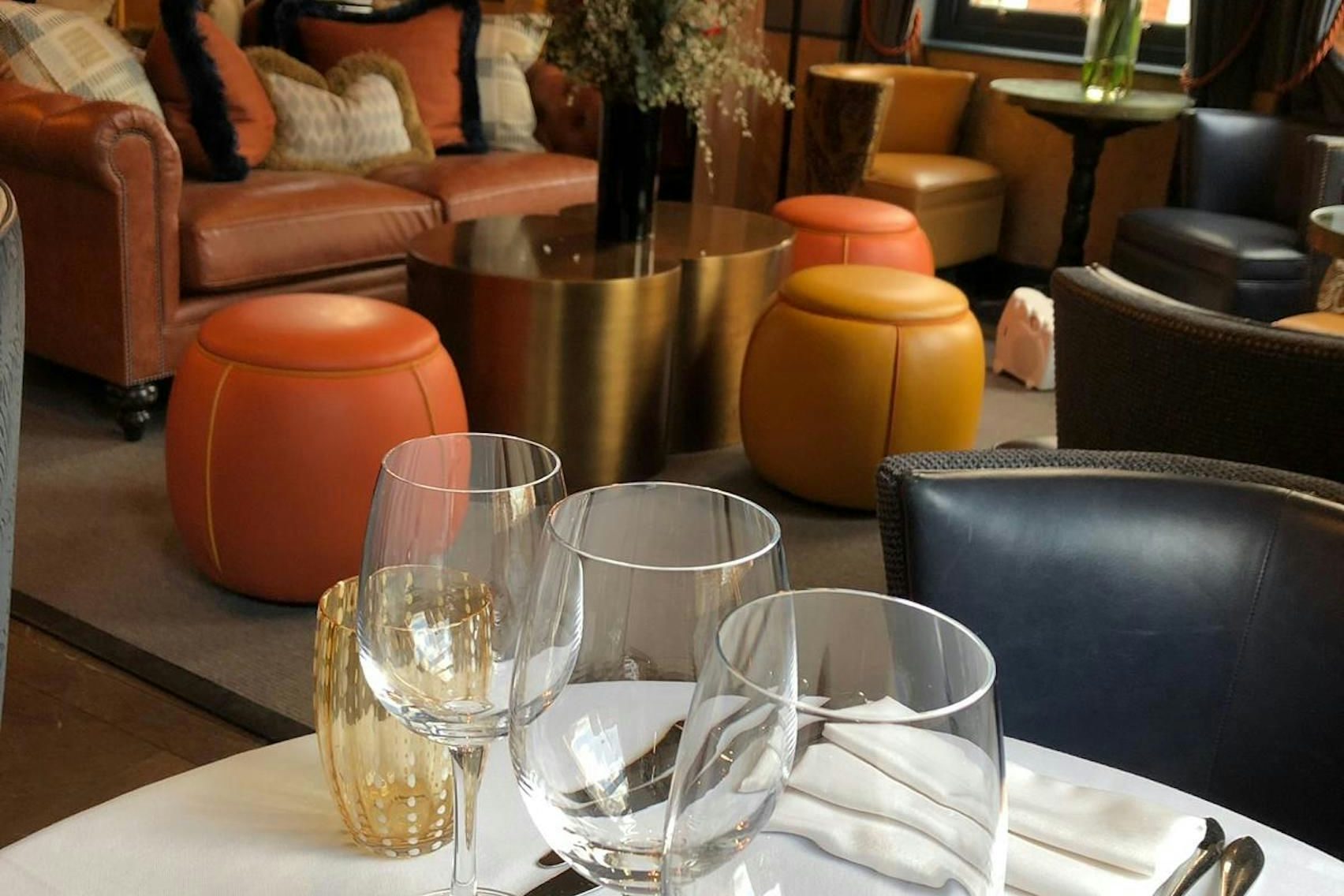 Club Room (1st Floor) 3D tour