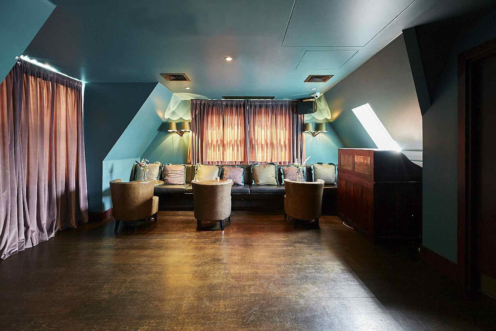 Penthouse Champagne Bar 11