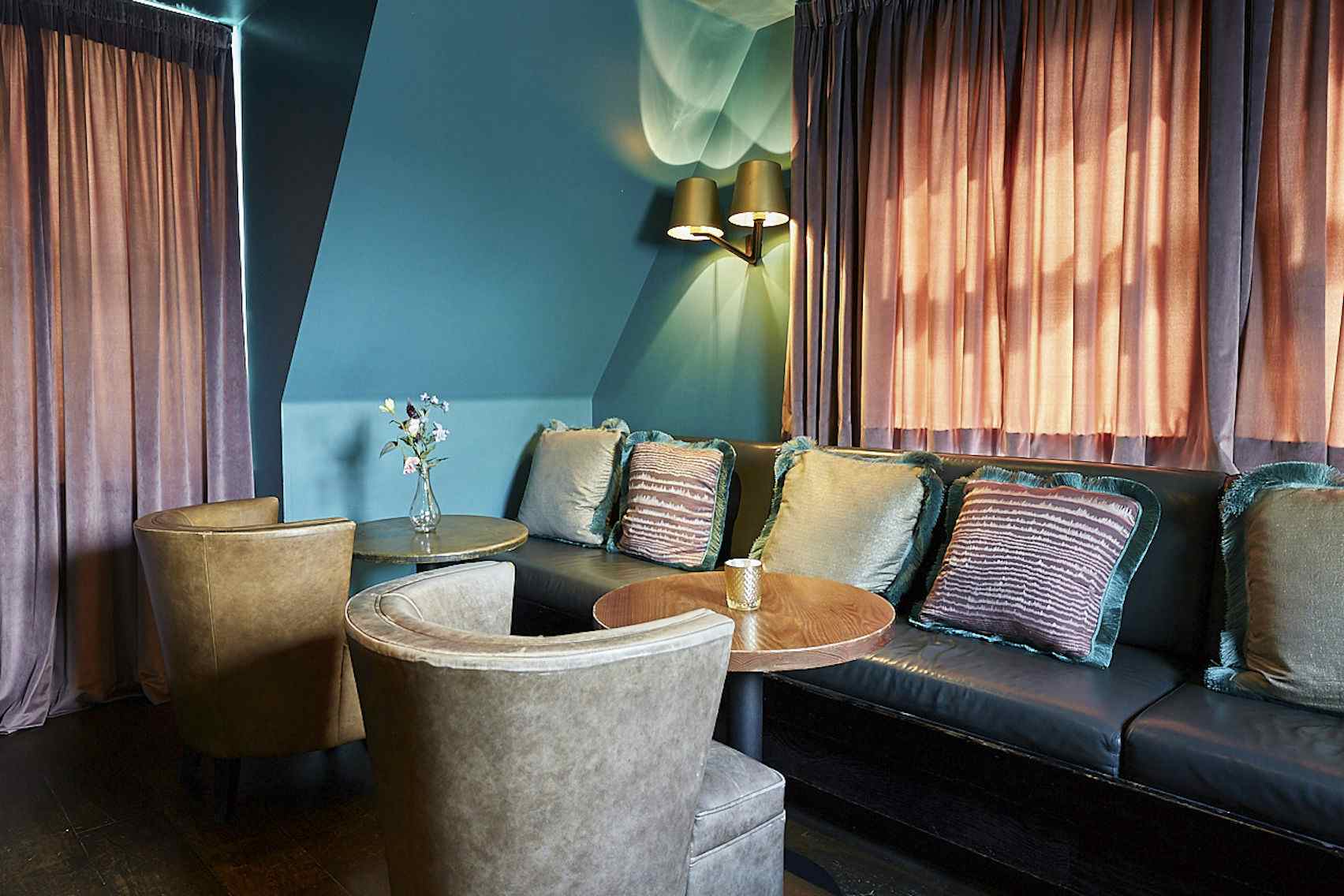 Penthouse Champagne Bar 13