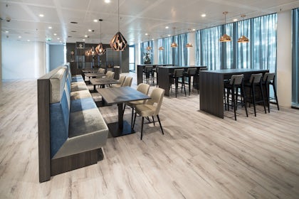 Coffee Lounge 1