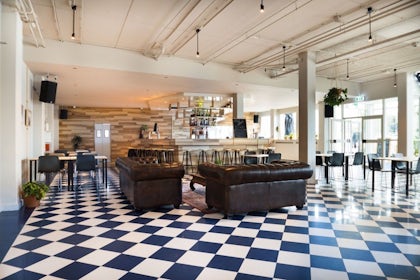 Cafe 1