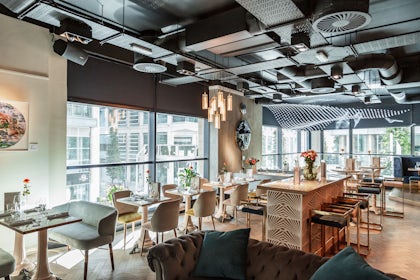 Private Restaurant/Bar 7