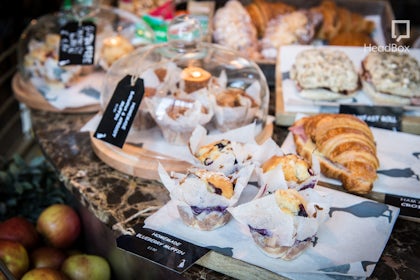 Afternoon, Deli 4