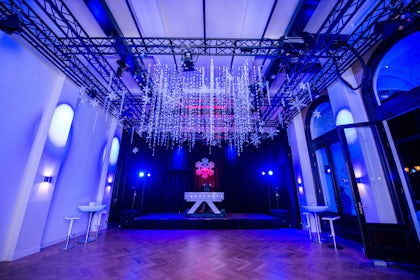 Studio 2