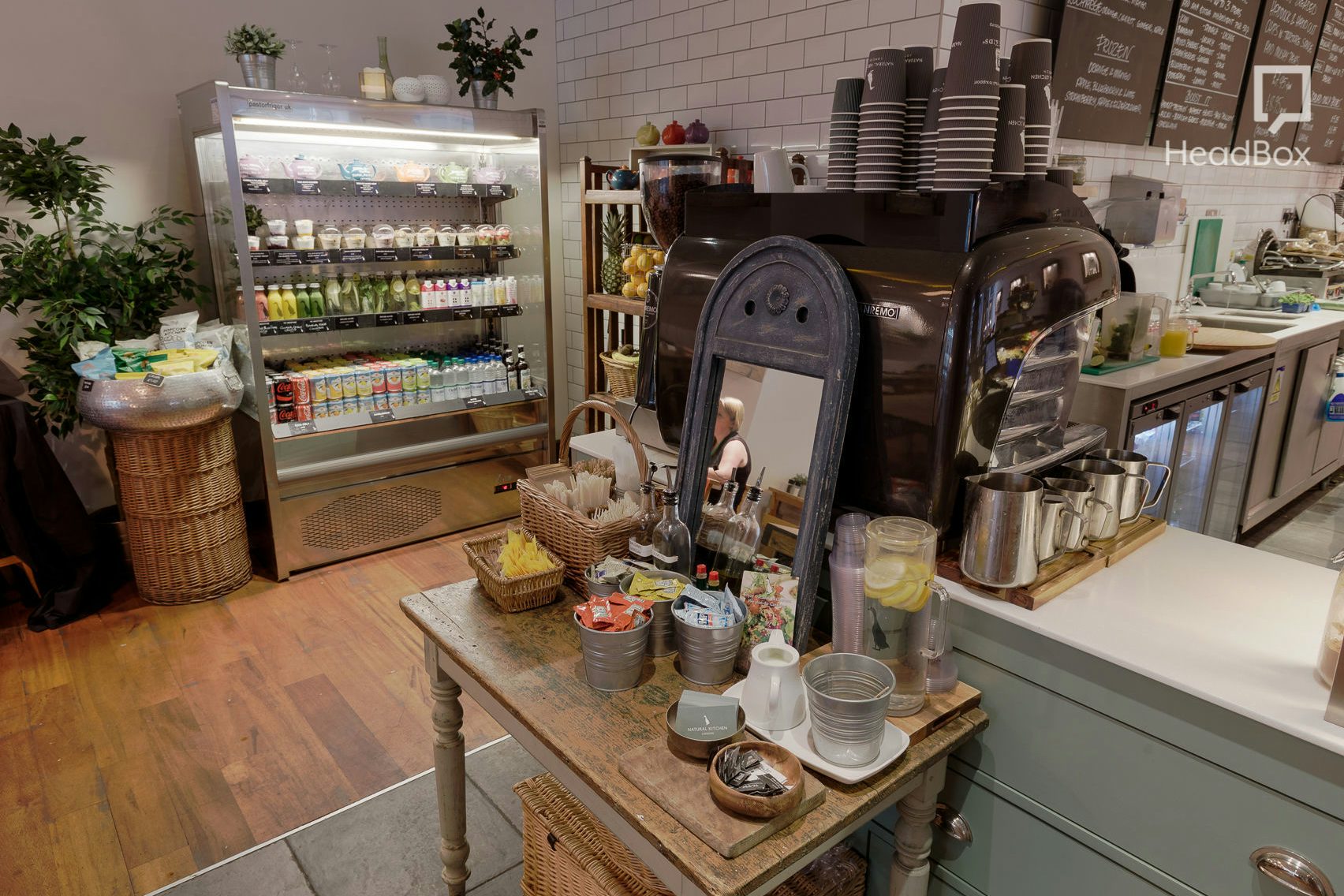 Deli 12