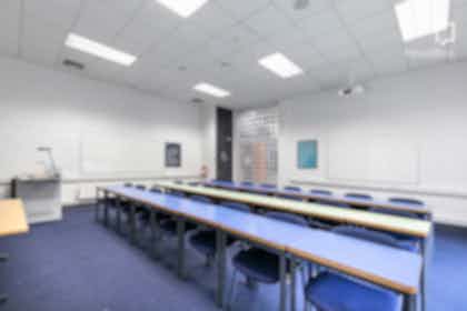Business Building Classroom QG01 3D tour