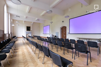 Senior House Theatre SG05 1