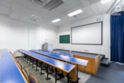 Business Building Classroom QG220 3D tour