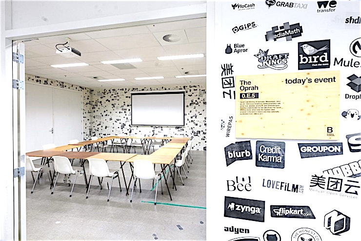 The Oprah **Voor een verbazingwekkende vergaderzaal die ook kan dienen als een boardroom huur je de Oprah bij B Amsterdam.**
Bent u op zoek naar een evenementenlocatie of vergaderzaal in Amsterdam voor uw za