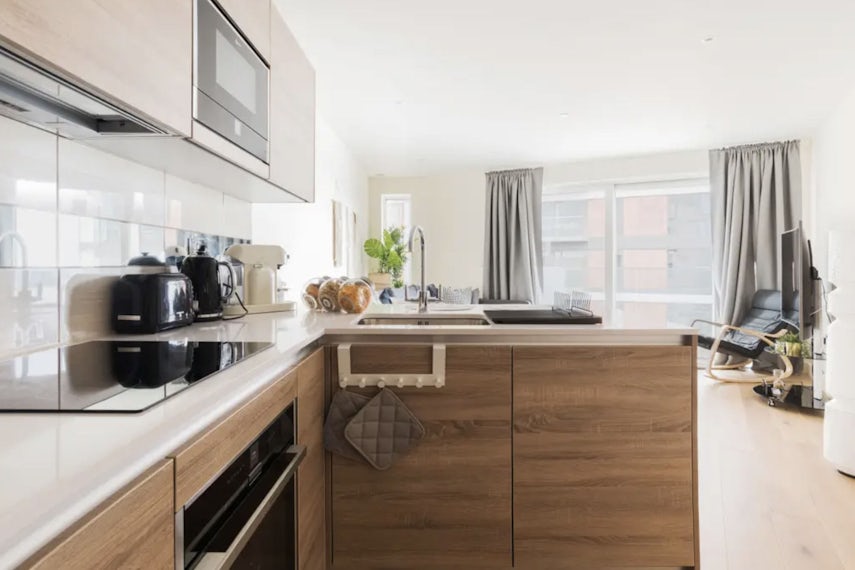 Brand New Luxury Riverfront Penthouse 0