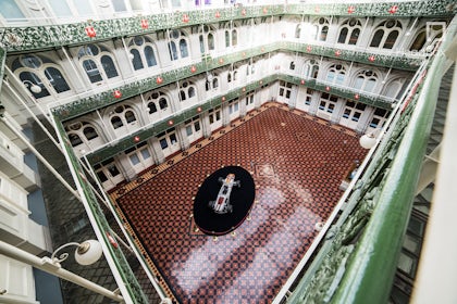 Atrium 4
