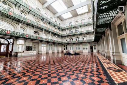 Atrium 6