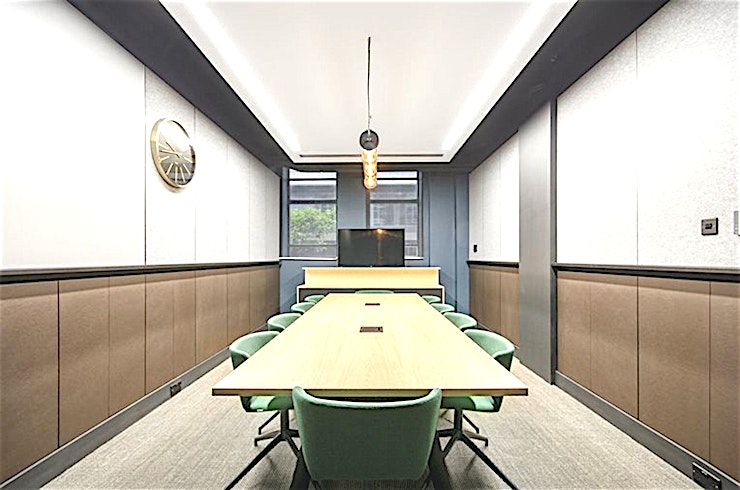 Clay **Clay at China Works is a 10 person meeting room for hire in Vauxhall.**
This 10 person meeting room is complete with brand new top of the range AV equipment, natural light and a sleek, stylish fini