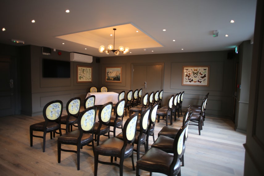 Waterloo Suite 0