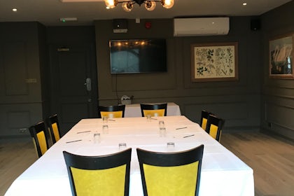 Waterloo Suite 1