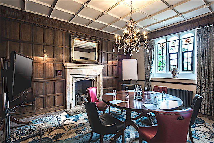 Ellenborough Park - The Royalist