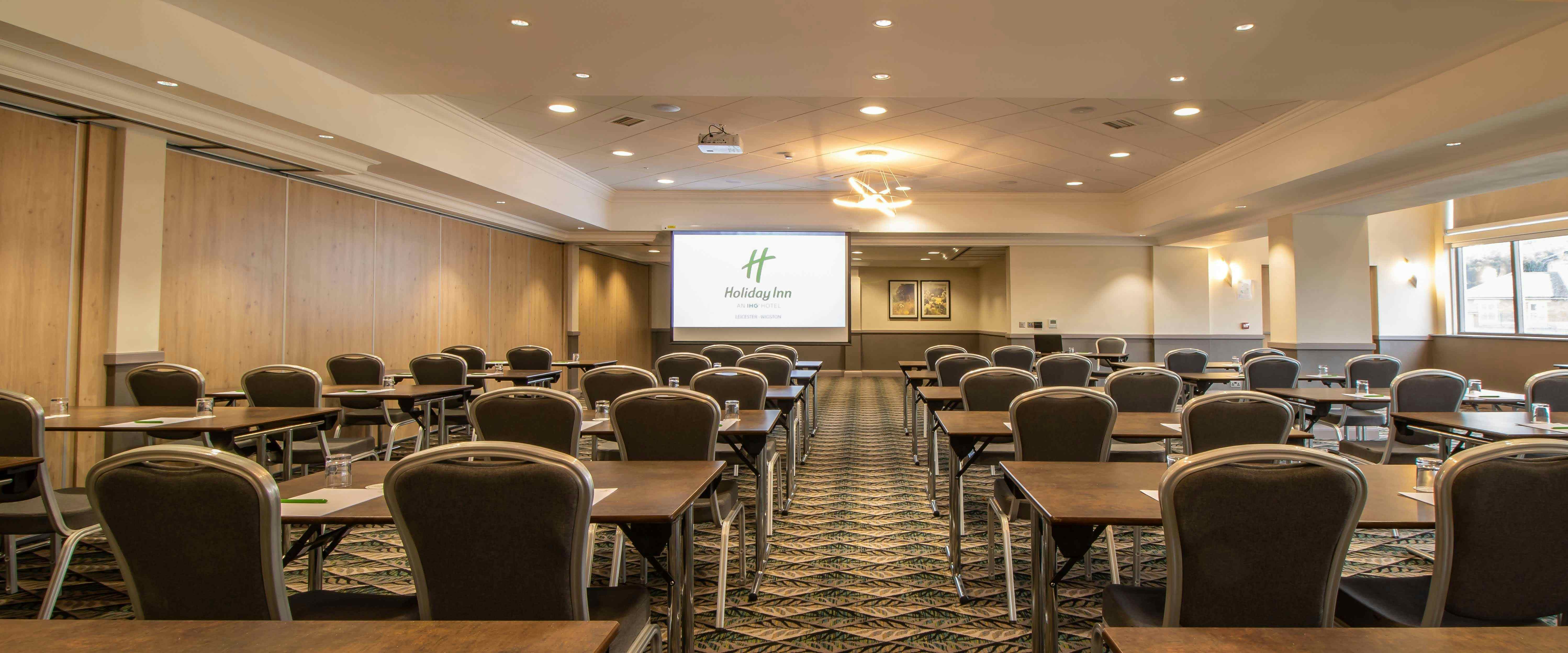 Stage Suites, Holiday Inn Leicester - Wigston