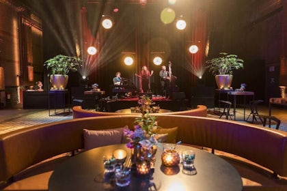 Turbinehal, Oliehuis & Accukamer 6