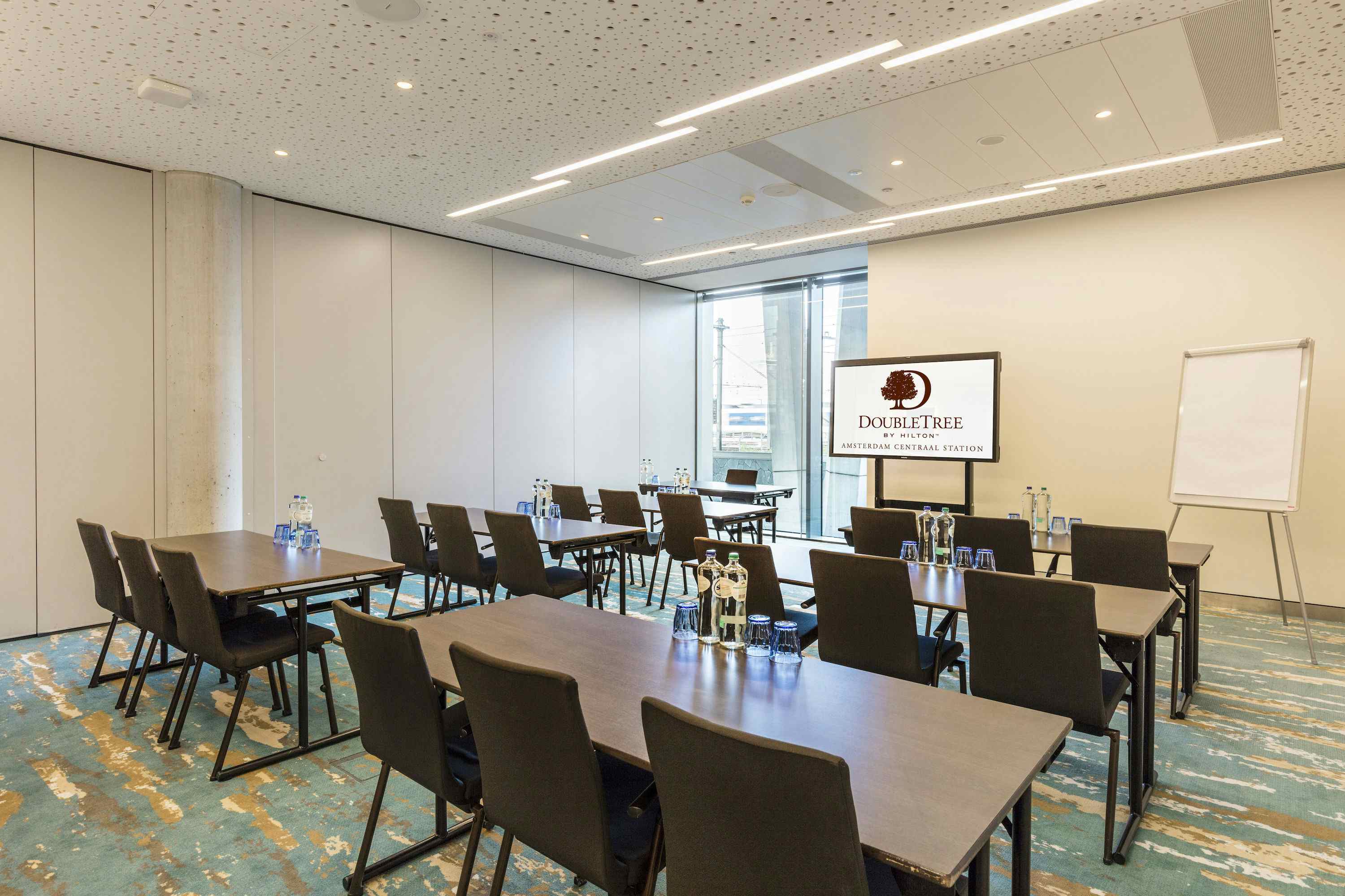 London 2 , DoubleTree by Hilton Amsterdam Centraal Station
