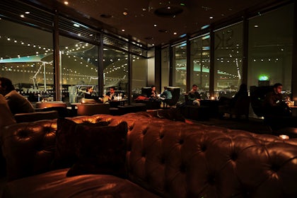 Main Bar 6