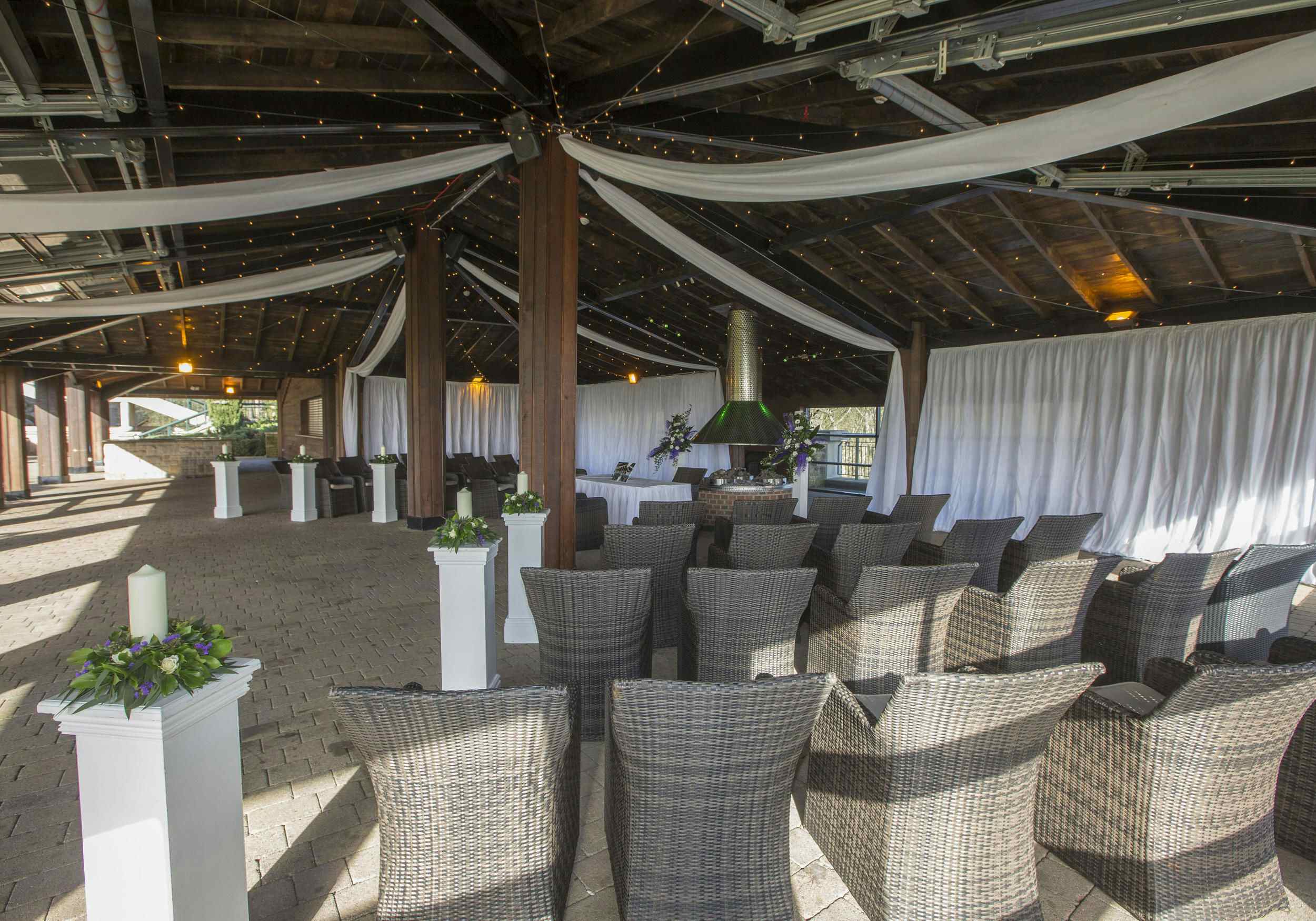 Rooftop Garden and Barbecue Terrace 4