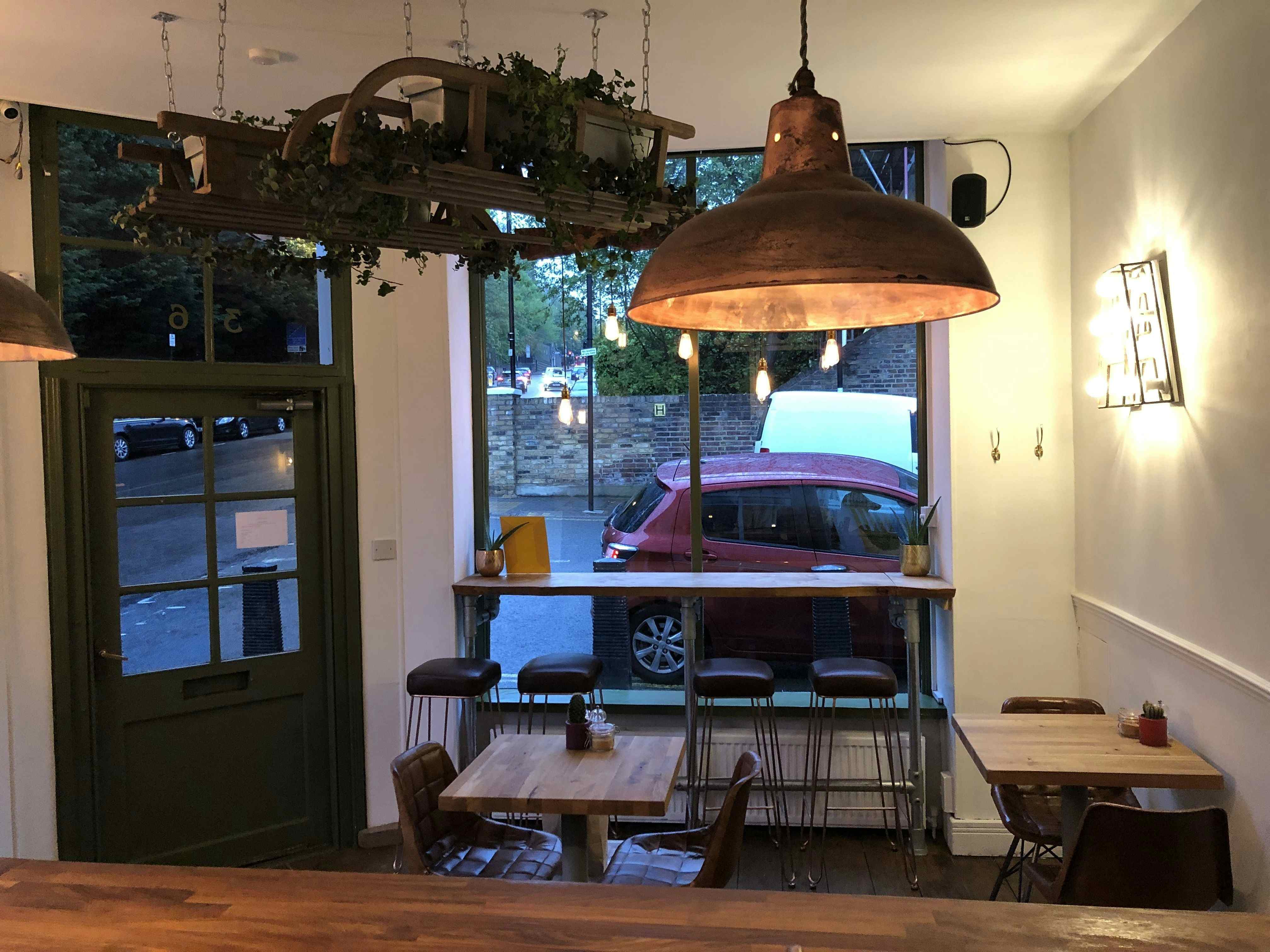 Dining Room and Bar 6