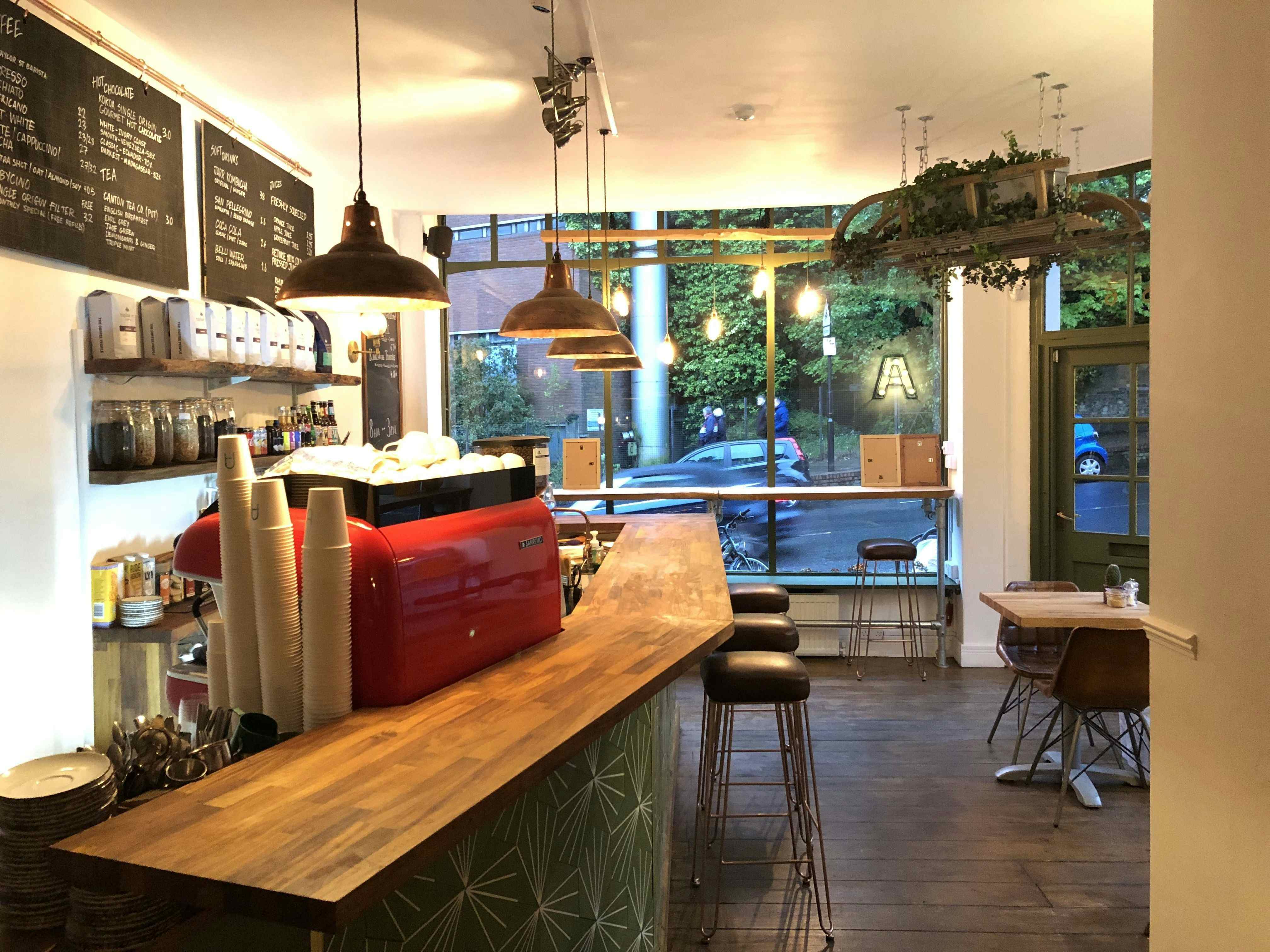 Dining Room and Bar 8