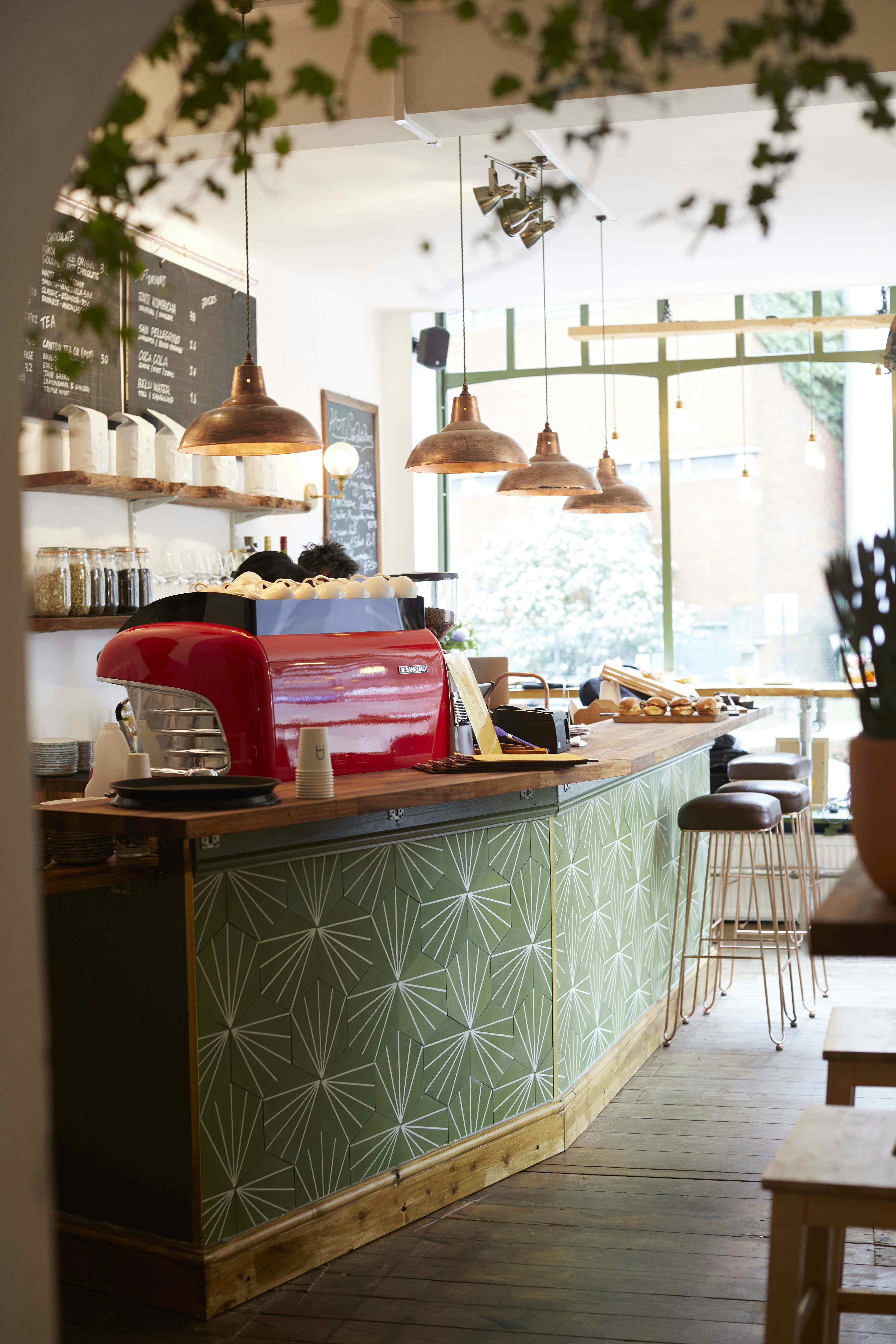 Dining Room and Bar 16