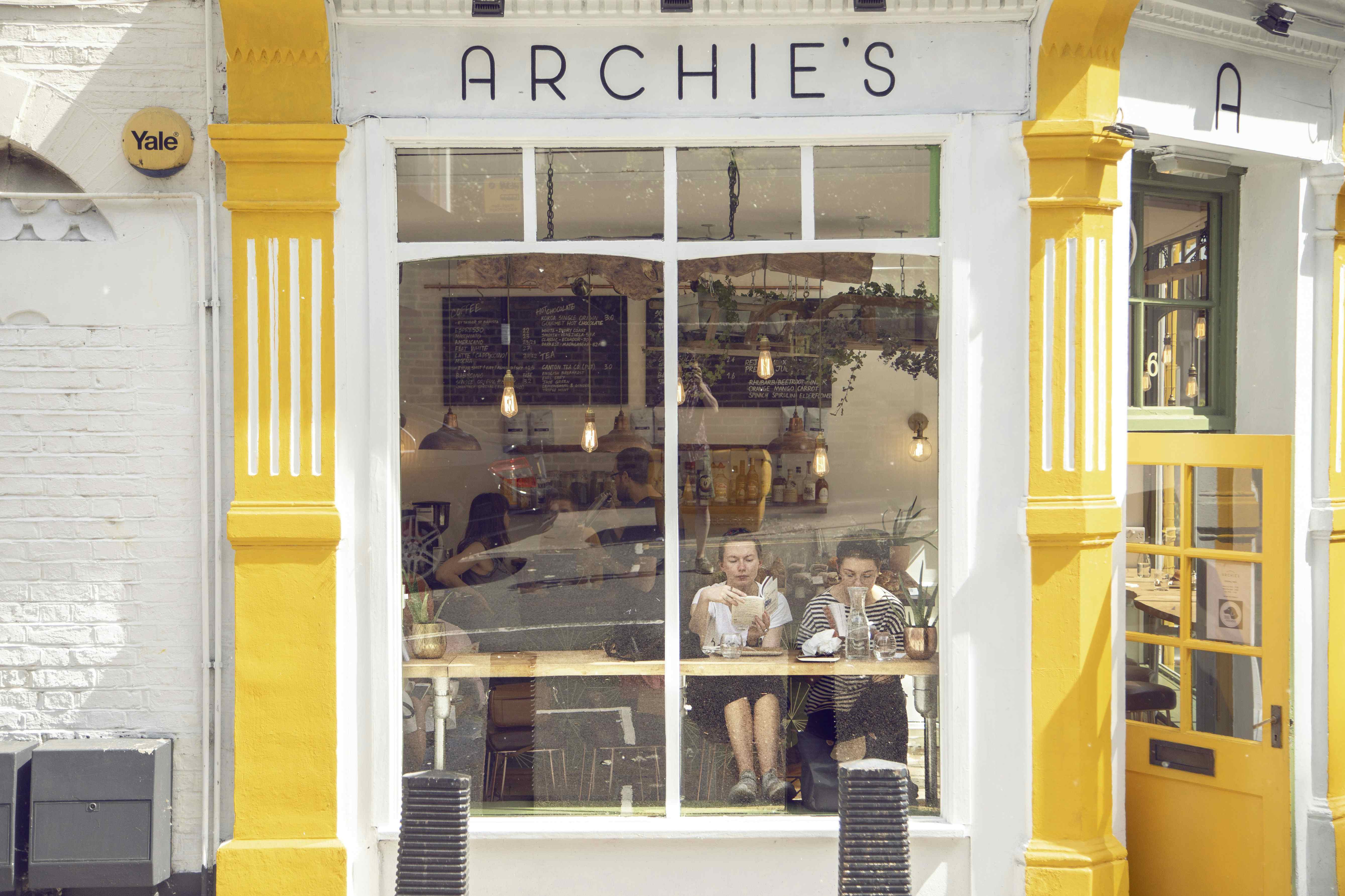 Dining Room and Bar 21