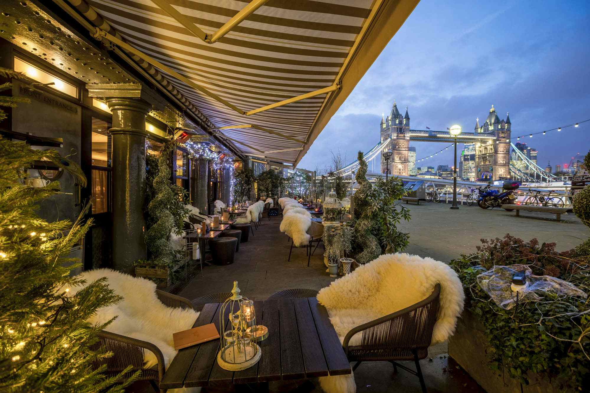 The Salon Prive    4