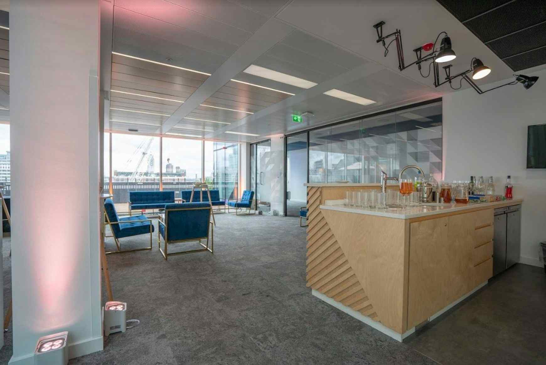 Lounge and Balcony 3