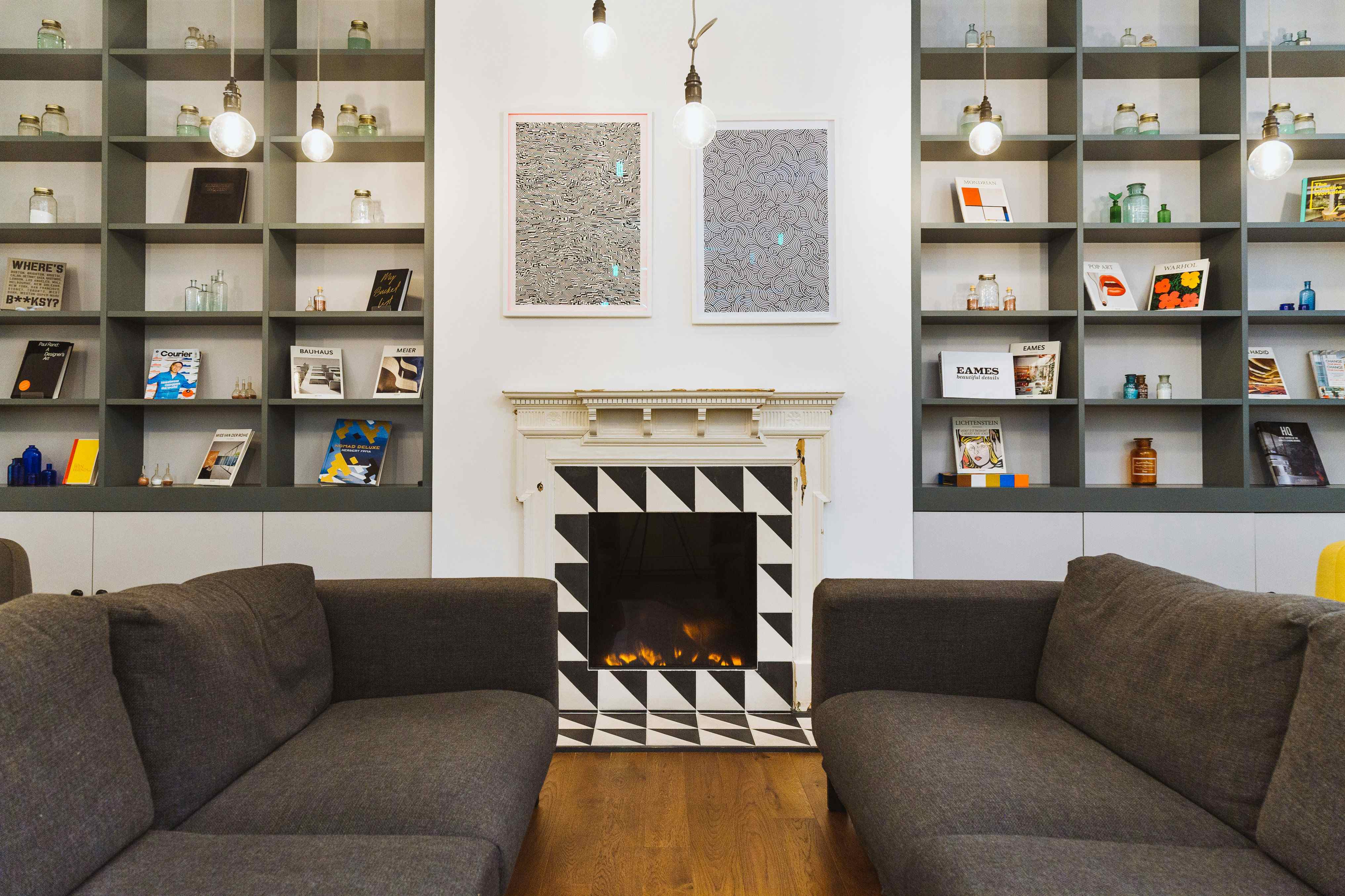 Cupertino Meeting Room 5