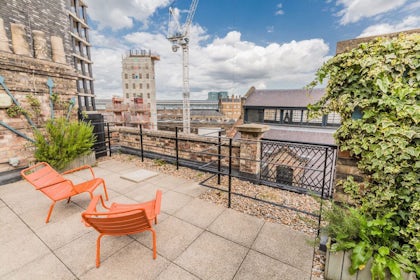 Roof Terrace 10