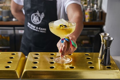 Bar 4