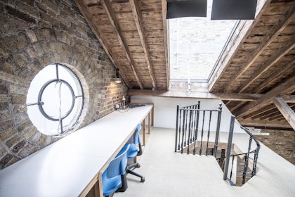 Studio 23