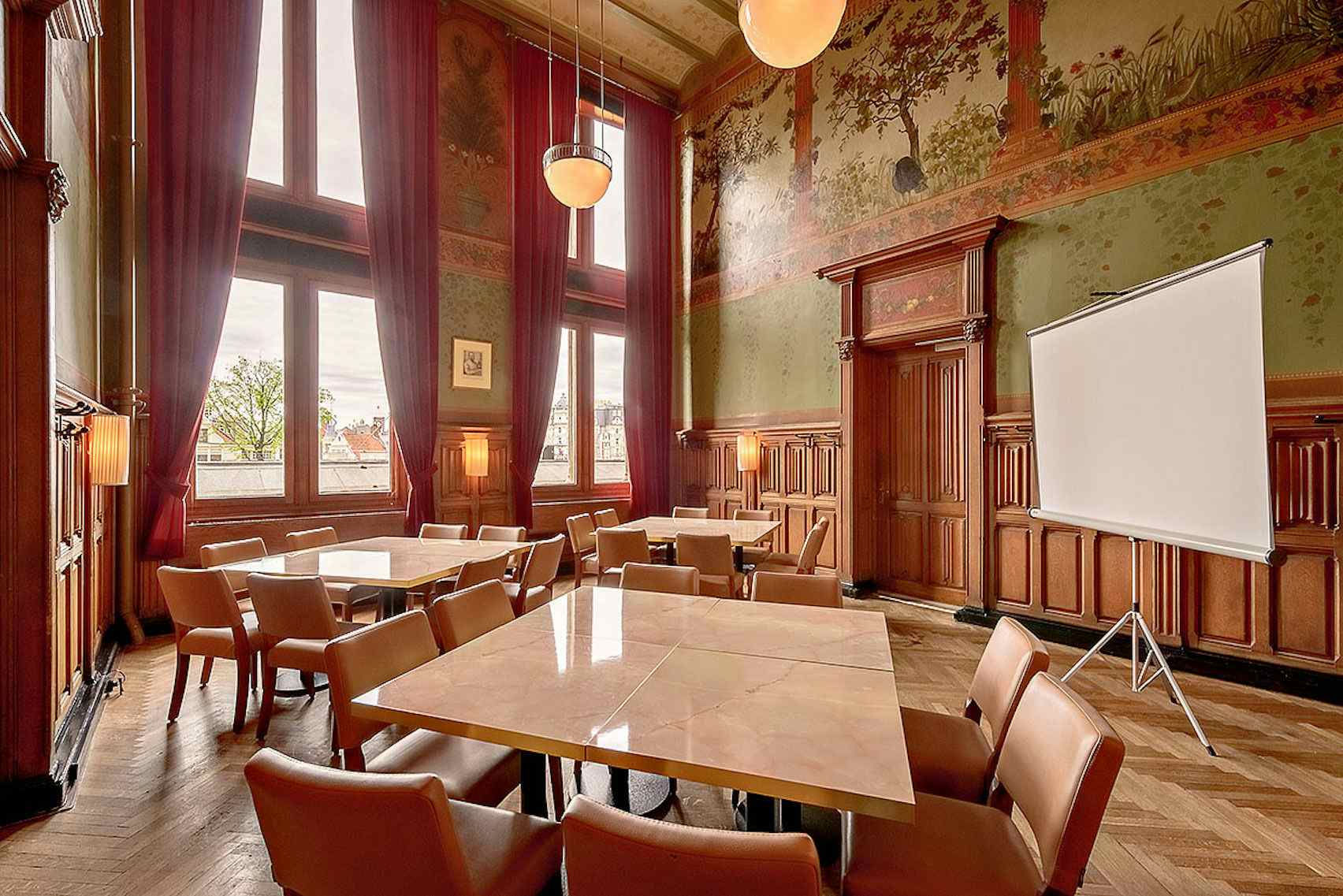 The Four Seasons Room 7