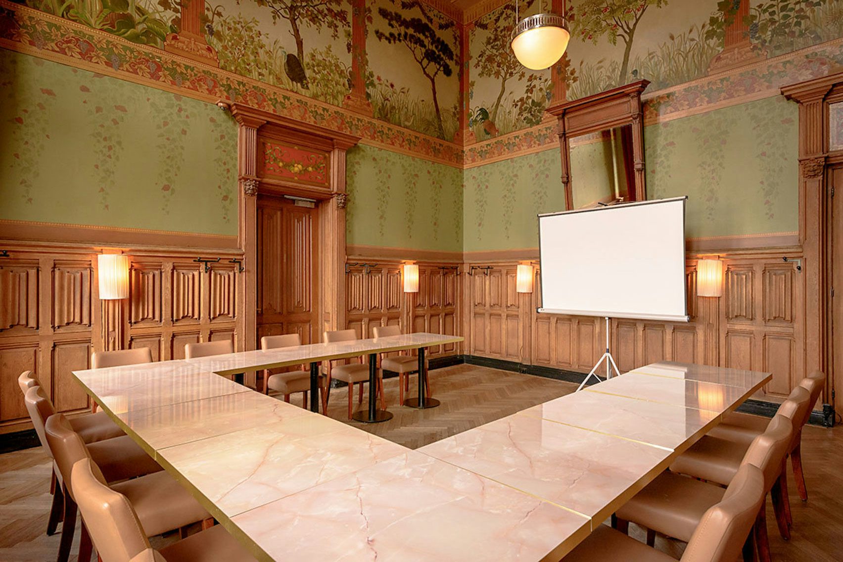 The Four Seasons Room 8