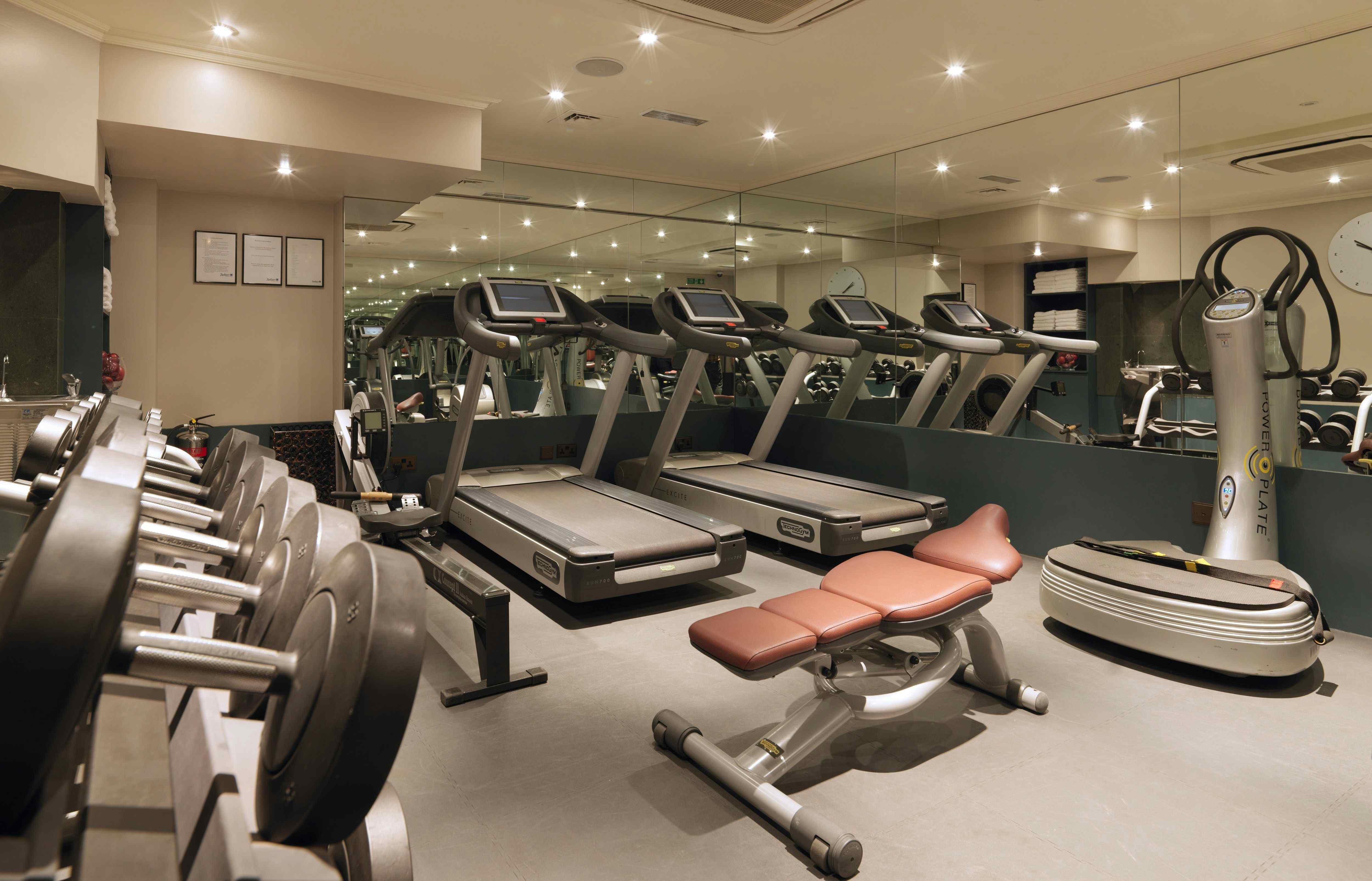 Hire Private Room 4, Radisson Blu Hotel, London Bloomsbury • HeadBox