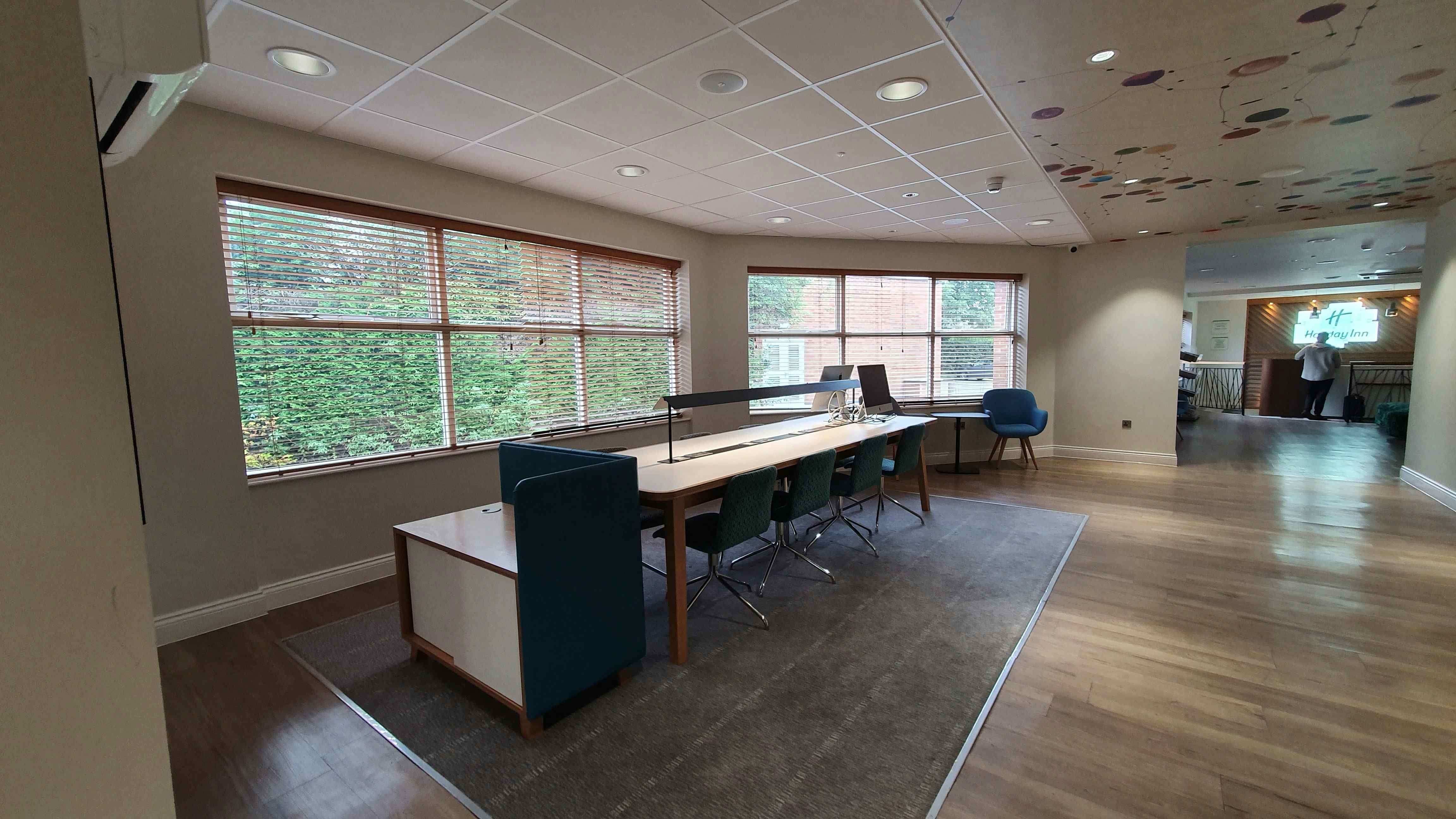 Book Stage Suites at Holiday Inn Leicester Wigston. A Leicester Venue