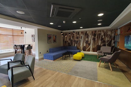 Knighton Suite 4