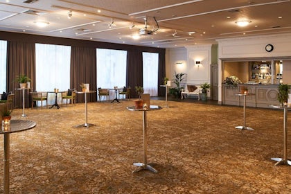The Gallery 4