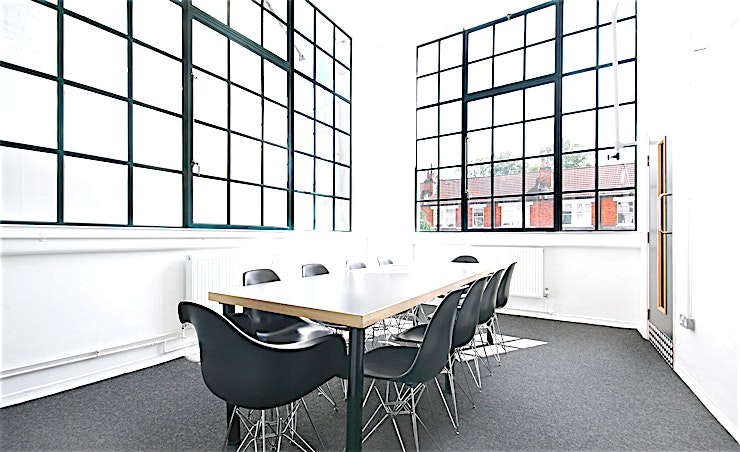 Dial **Hire the meeting room at Parkhall Business Centre for one of the best meeting rooms London has to offer couresy of Workspace.**
This bright, airy and impeccably presented meeting space in West D