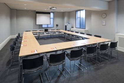 Dale Room 1